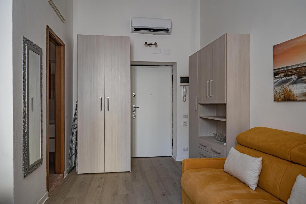 Milano, La Casetta Di Beatrice - By Host4U Экстерьер фото